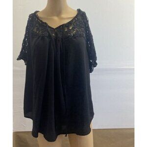 Julia by Love J Womens Top Size 2X  Short Sleeve V Neck Black Used